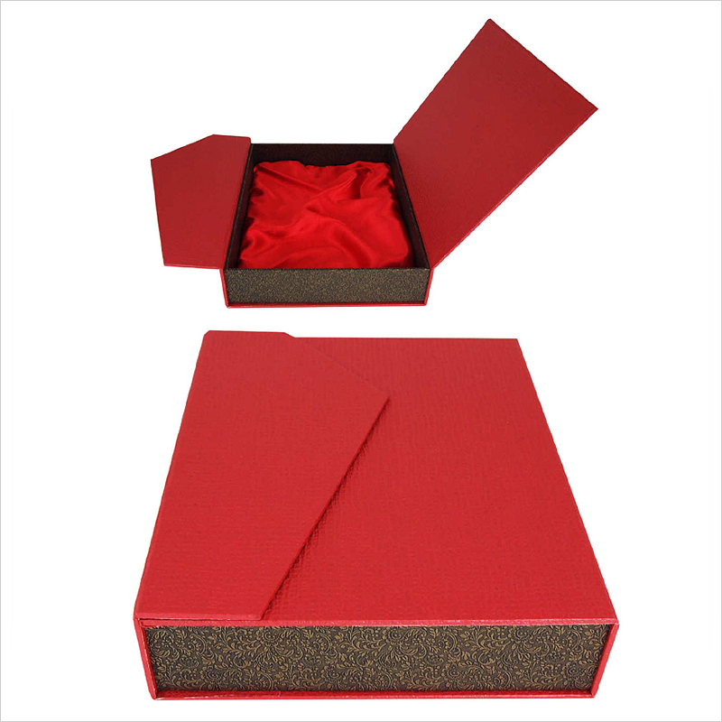 CM 011 - Custom Made Gift Box