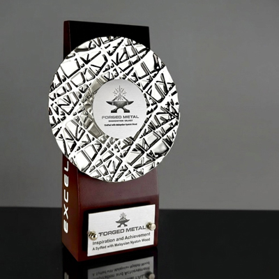 7805 - Wooden Metal Award