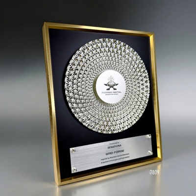 7809 - Wooden Metal Award